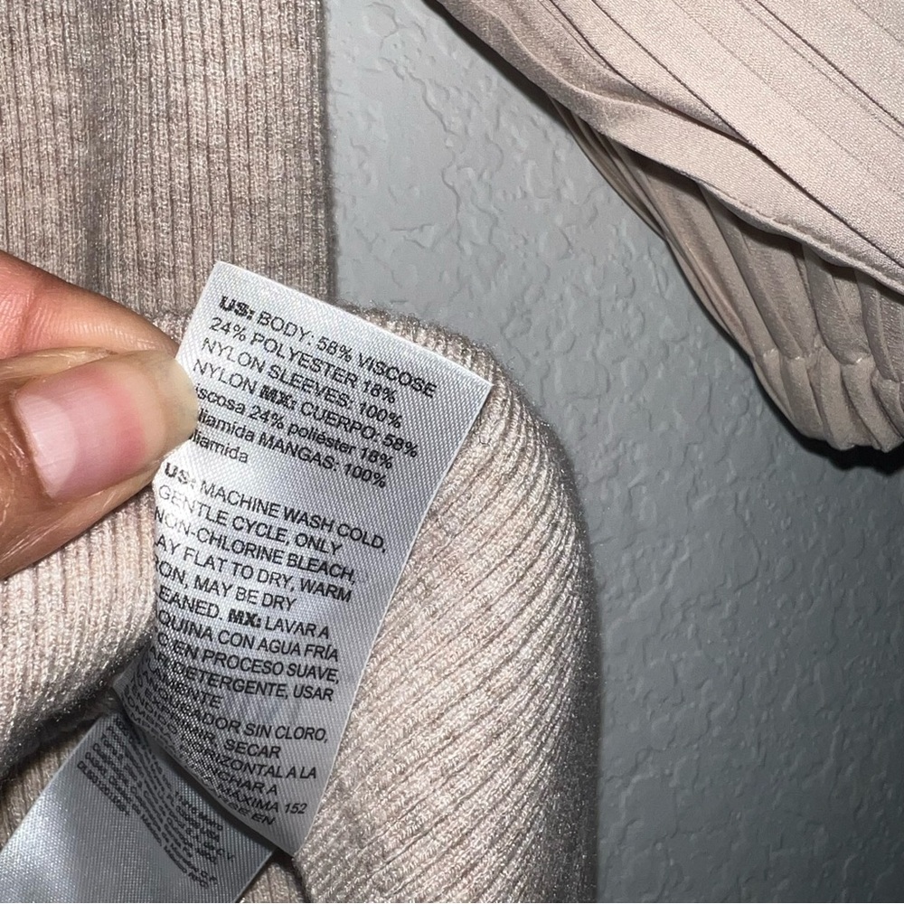 White House Black Market Pleated Puff-Sleeve Henley Sweater Blouse - Picture 6 of 7